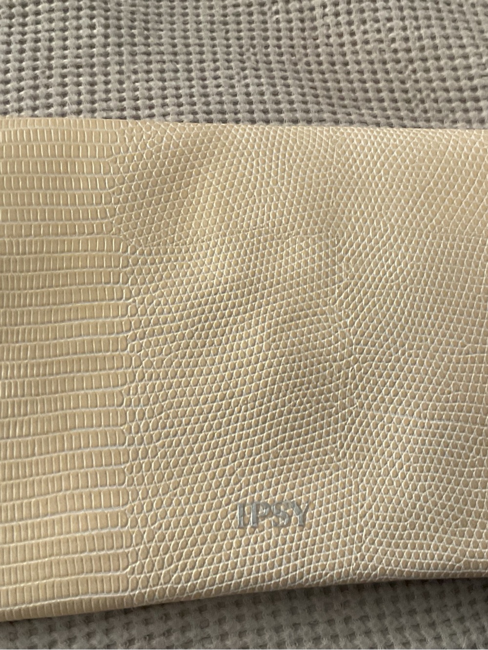 ipsy Lizard-Embossed Cream Wallet
